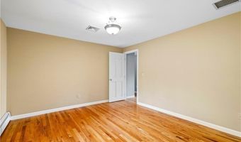 61 Kimberly Ln, Cranston, RI 02921