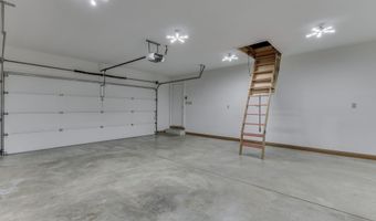8896 Classic View Dr, Indianapolis, IN 46217