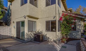 29712 Strawberry Hill Dr, Agoura Hills, CA 91301