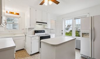 9 Fairfield Ave, Danbury, CT 06810