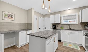 1570 STADELMAN Ave, Akron, OH 44320