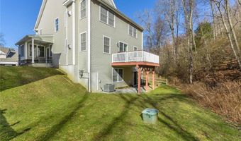 19 Forest Way 19, Bethel, CT 06801