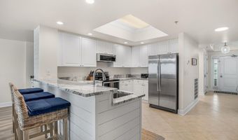 725 Gulf Shore Dr UNIT 303B, Destin, FL 32541