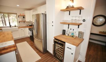 2650 Country Club Dr, Arnold, CA 95223