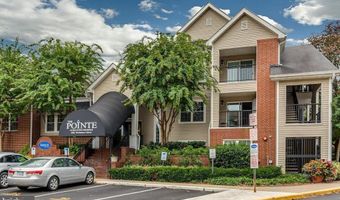 3305 WYNDHAM Cir 156, Alexandria, VA 22302
