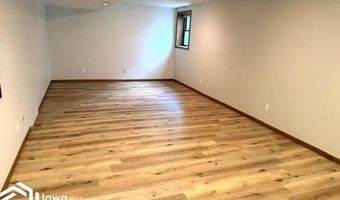 28 Schutter Cir, Algona, IA 50511