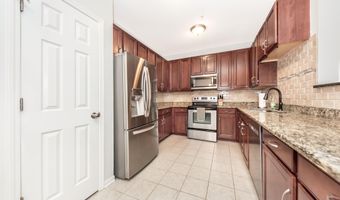 241 W Oakbrook Dr, Ann Arbor, MI 48103