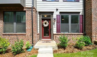 453 Spearfield Ln, Charlotte, NC 28205