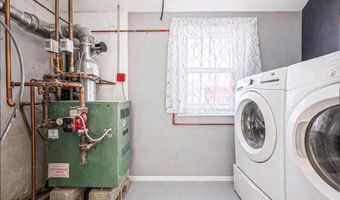 280 S Bayview Ave, Amityville, NY 11701