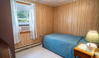 35 Middle Rd, Acton, ME 04001