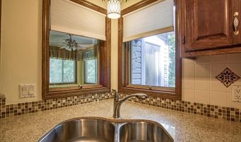 4 Monovar Ln, Hot Springs Village, AR 71909