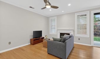 6944 ELLINGHAM Cir #A, Alexandria, VA 22315