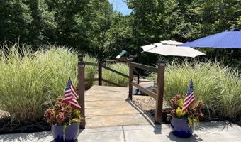 99 University Estates Blvd, Athens, OH 45701