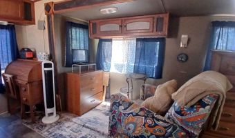 Raz Road lot 102, Ash Fork, AZ 86046