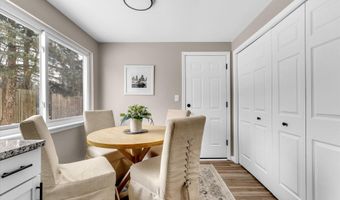 12 Faust Ct, Ann Arbor, MI 48108