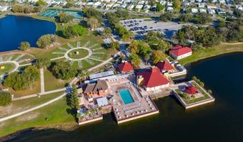 900 Laurel Cir, Barefoot Bay, FL 32976