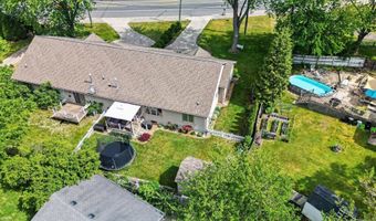393 Pointe Tremble Rd, Algonac, MI 48001