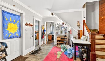 210 W State St, Athens, OH 45701