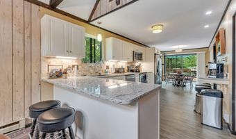 11 Carmen Gln, Albrightsville, PA 18210