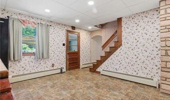 250 Whipple Ave, Burrillville, RI 02858