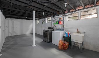 366 Palm Ave, Akron, OH 44301