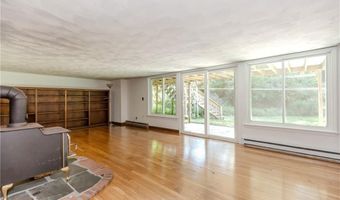 63 Duck Cove Rd, North Kingstown, RI 02852