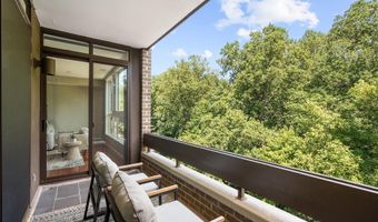 4956 SENTINEL Dr 9-402, Bethesda, MD 20816