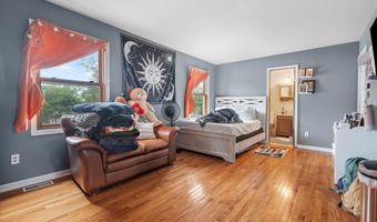 40 Elm St, Beachwood, NJ 08722