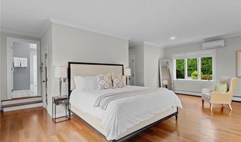 1 Harbor View Dr, Newport, RI 02840