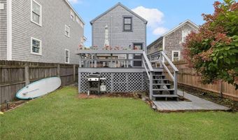 29 Bacheller St, Newport, RI 02840