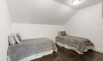 11 Crenshaw Ln 11, Andover, MA 01810
