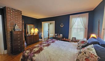21 Howard St, Brattleboro, VT 05301