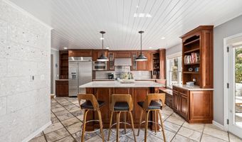 1604 N EDGEWOOD St, Arlington, VA 22201
