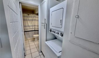 1099 Ala Napunani St 202, Honolulu, HI 96818
