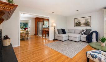 14 Elmcrest Dr, Danbury, CT 06811