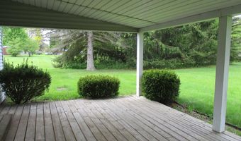 8481 N Luce Rd, Alma, MI 48801