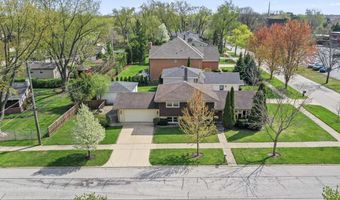 1005 E Orchard St, Arlington Heights, IL 60005