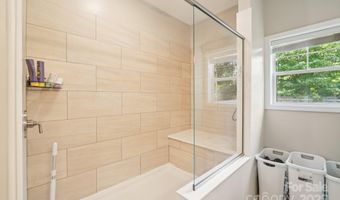 10 Memory Ln, Arden, NC 28704