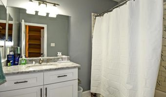 5153 WESTBARD Ave 15, Bethesda, MD 20816