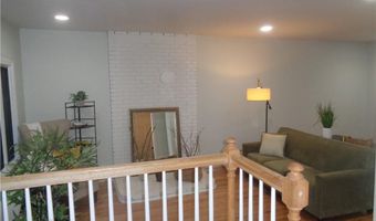 155 Lewiston St, Warwick, RI 02889