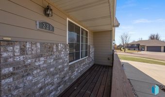 220 S Augusta Ave, Brandon, SD 57005