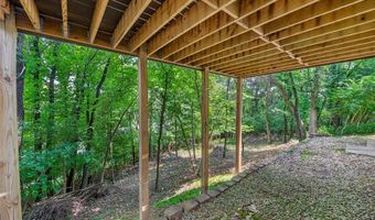 1592 Greenfield Crossing Ct, Ballwin, MO 63021