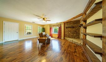 147 Pleasant Hills Rd, Batesville, AR 72501