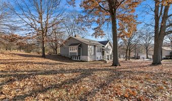 3 Newfield Ct, Ballwin, MO 63011