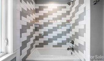 139 Linden St, Arden, NC 28704
