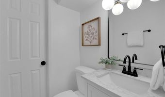 504 Thornlea Ct, Ballwin, MO 63011