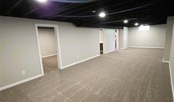 215 Almont Ave, Almont, MI 48003