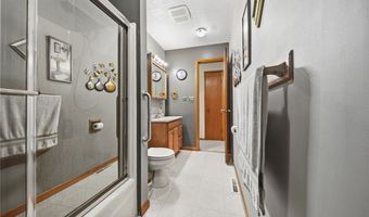 1358 E 27th St, Ashtabula, OH 44004