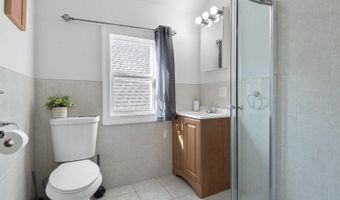 84 W 3rd St, Bayonne, NJ 07002