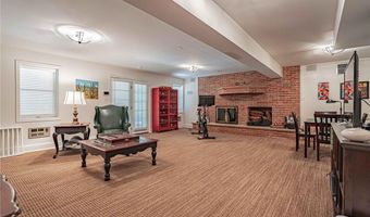 1487 Shelburne Ct, Allentown, PA 18104